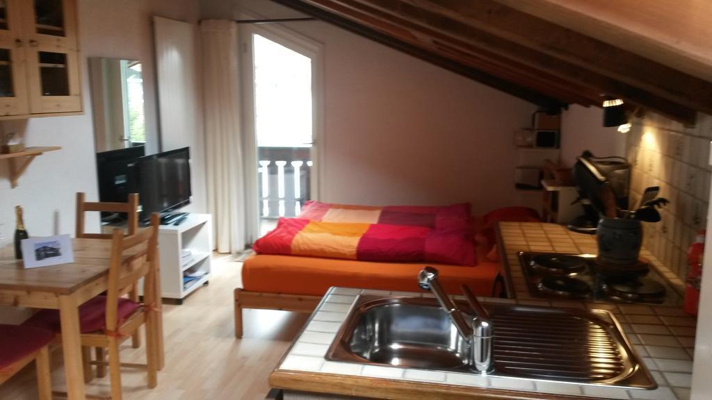 Haus Arbgrat Daire Zermatt Oda fotoğraf