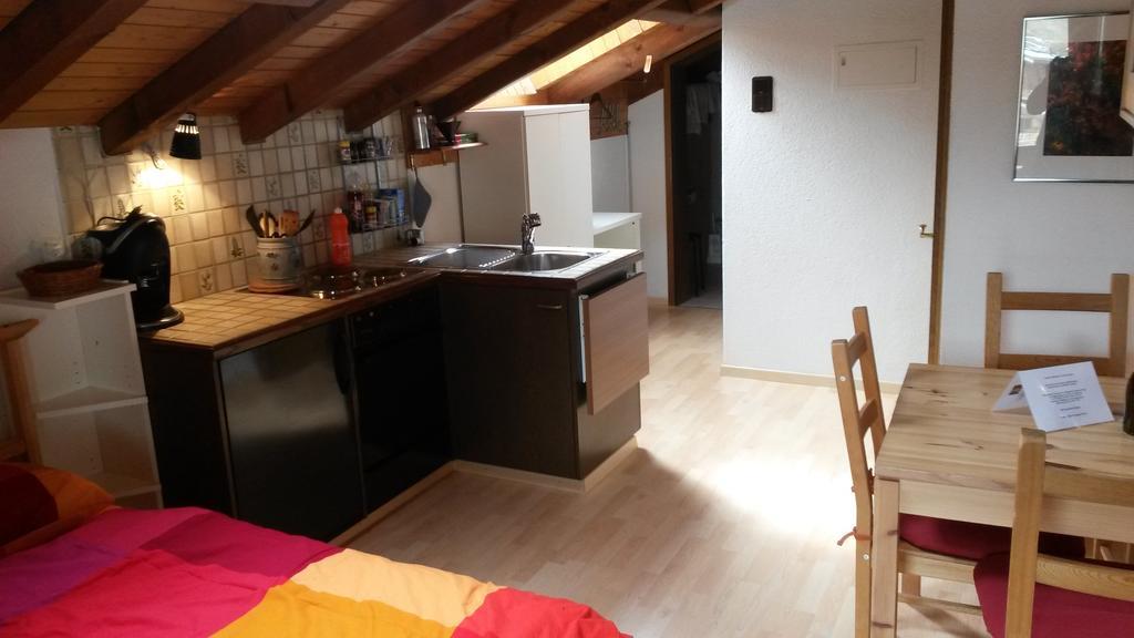 Haus Arbgrat Daire Zermatt Oda fotoğraf